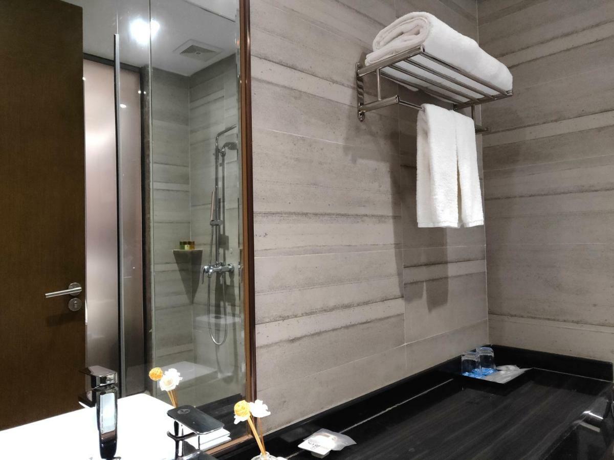 Insail Hotel Châu Hải Ngoại thất bức ảnh